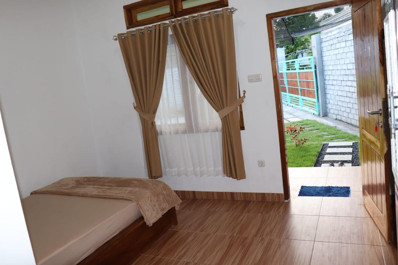 Room 212 Kuta  Kültér fotó