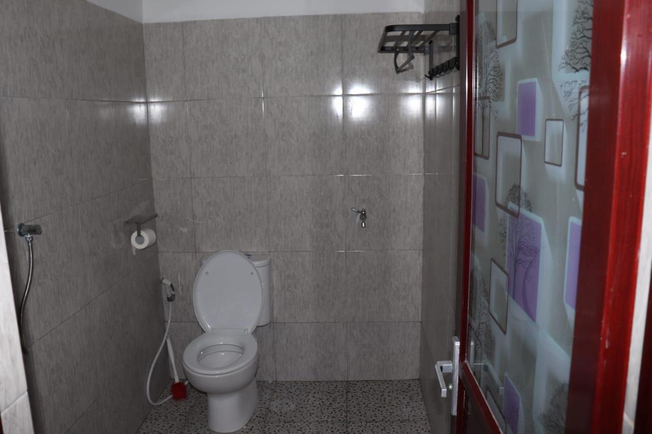 Room 212 Kuta  Kültér fotó